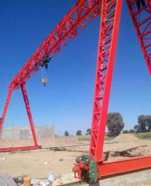 MHh型電動(dòng)葫蘆門式起重機(jī)